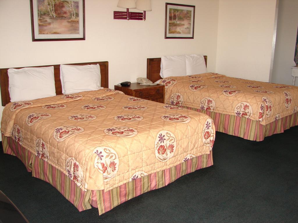 Gate 1 Hotel
