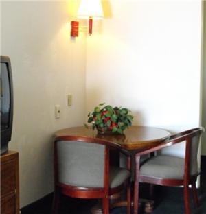 Gate 1 Hotel